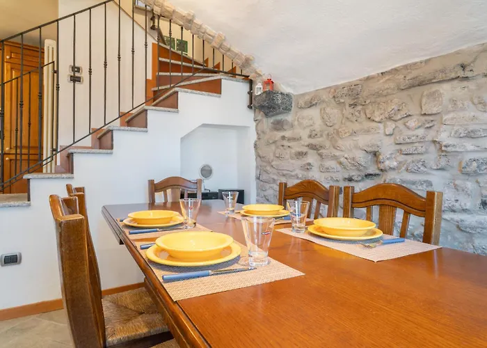 בית נופש La Dimora Del Borgo ליירנה