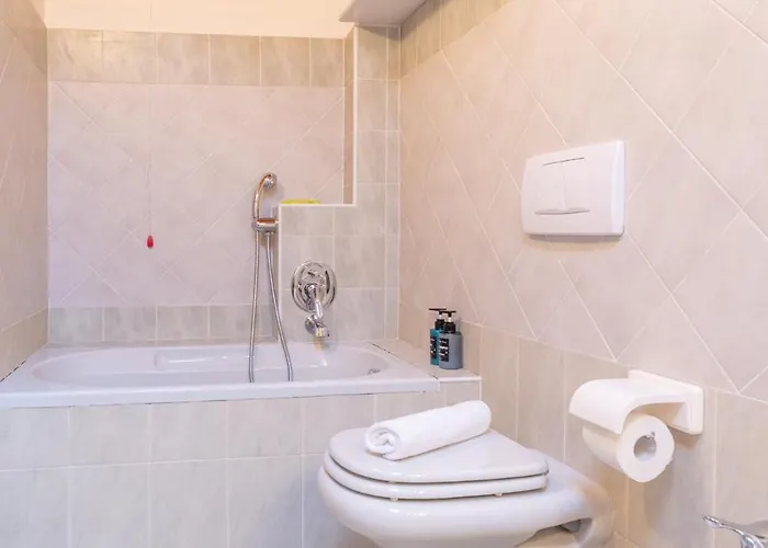 La Dimora Del Borgo בית נופש ליירנה