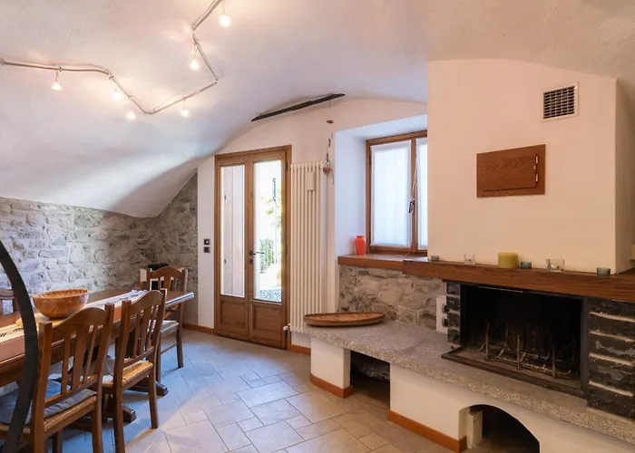 La Dimora Del Borgo Vakantiehuis Lierna